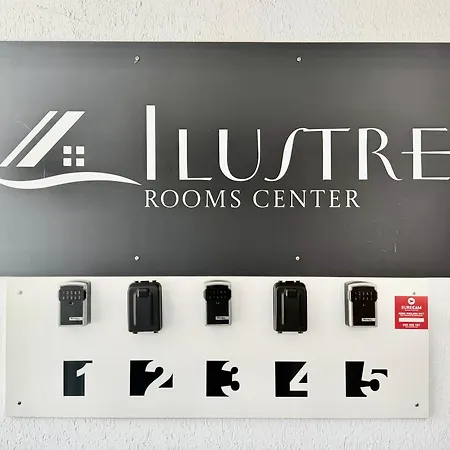 Ilustre - City-View Rooms with AC in Málaga's Old Town - Steps from Calle Larios&the Thyssen-3